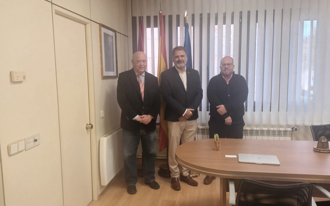 REUNIÓN CON EL DIRECTOR GENERAL DE TRANSICIÓN ENERGÉTICA DE LA JCCM